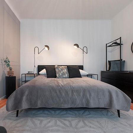 City Appartement Wagram Am Hauptbahnhof Sankt Poelten Esterno foto