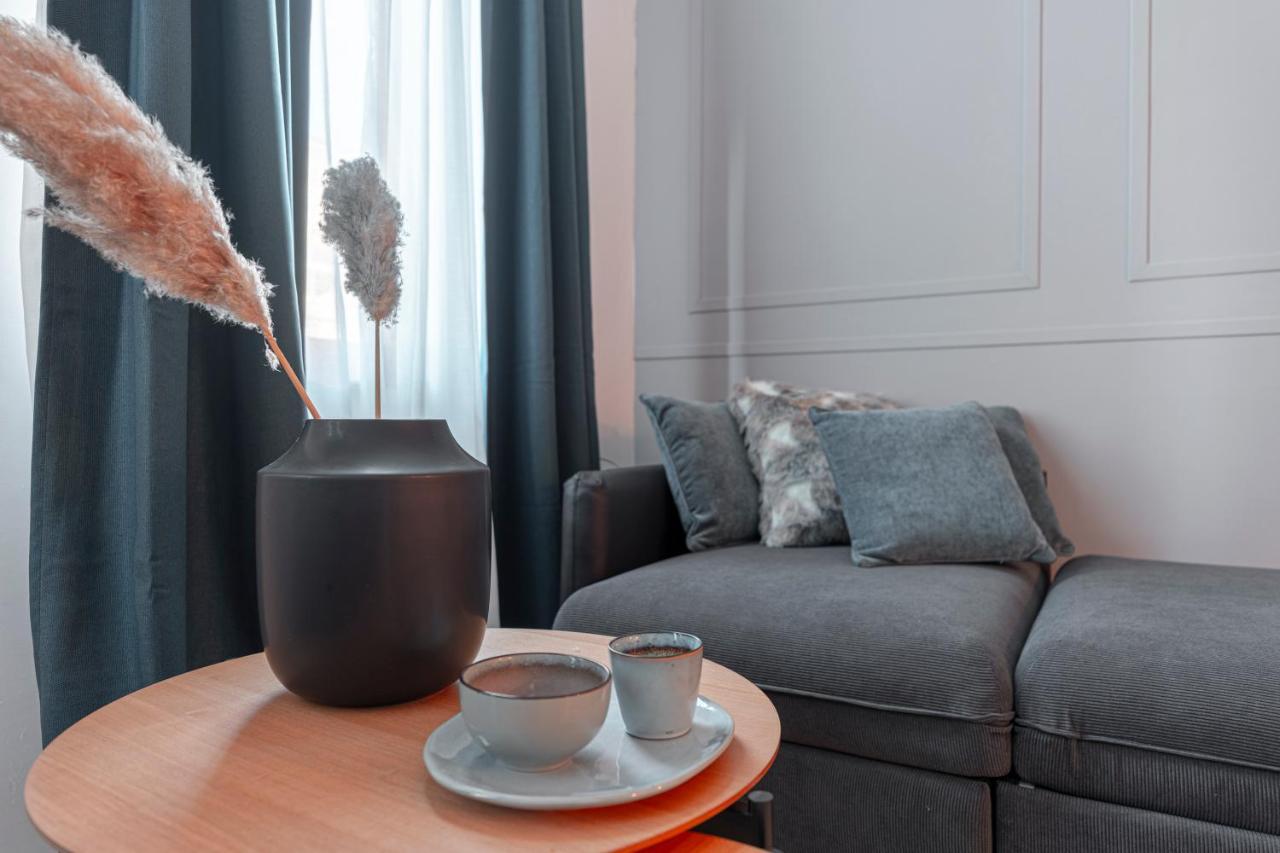City Appartement Wagram Am Hauptbahnhof Sankt Poelten Esterno foto
