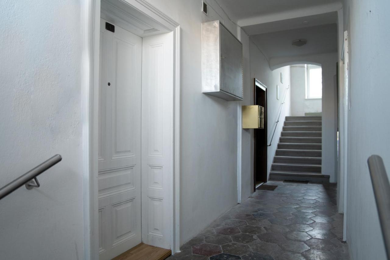 City Appartement Wagram Am Hauptbahnhof Sankt Poelten Esterno foto